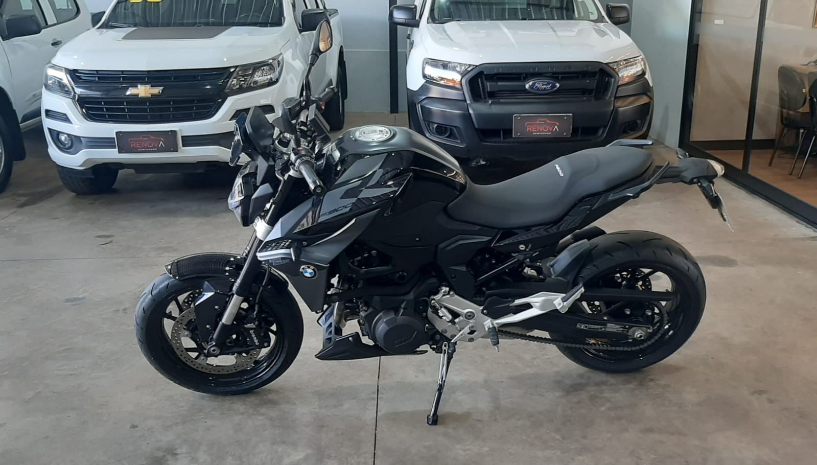 BMW F 900 R SPORT PLUS