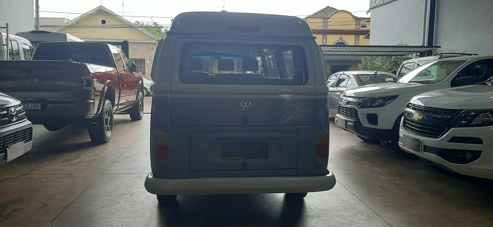 VOLKSWAGEN KOMBI