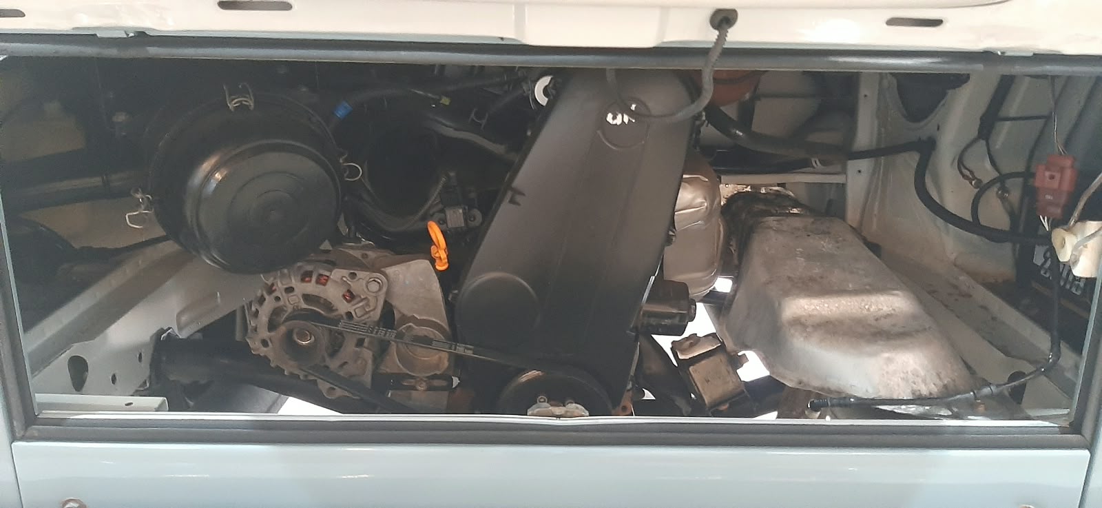 VOLKSWAGEN KOMBI