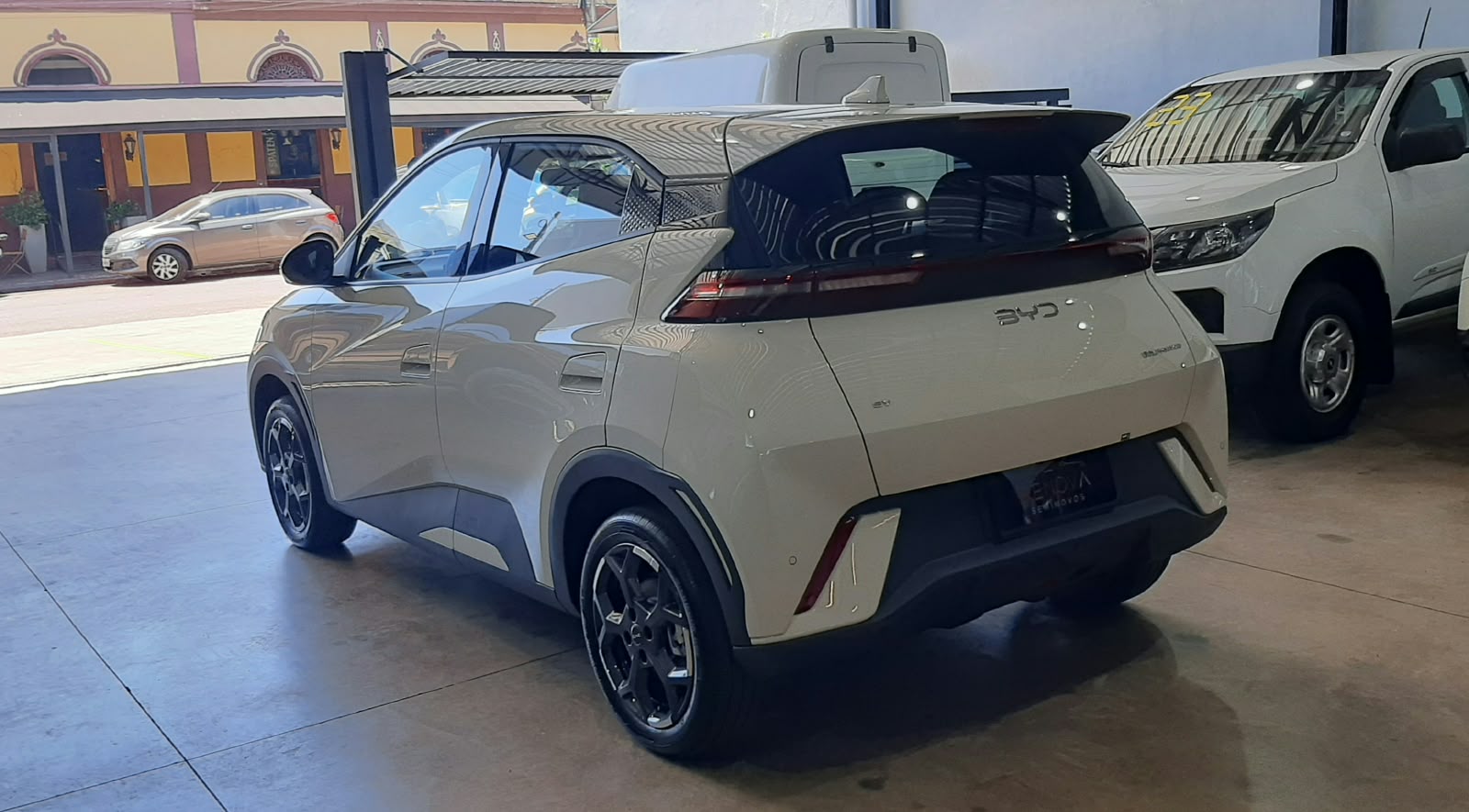 BYD DOLPHIN MINI