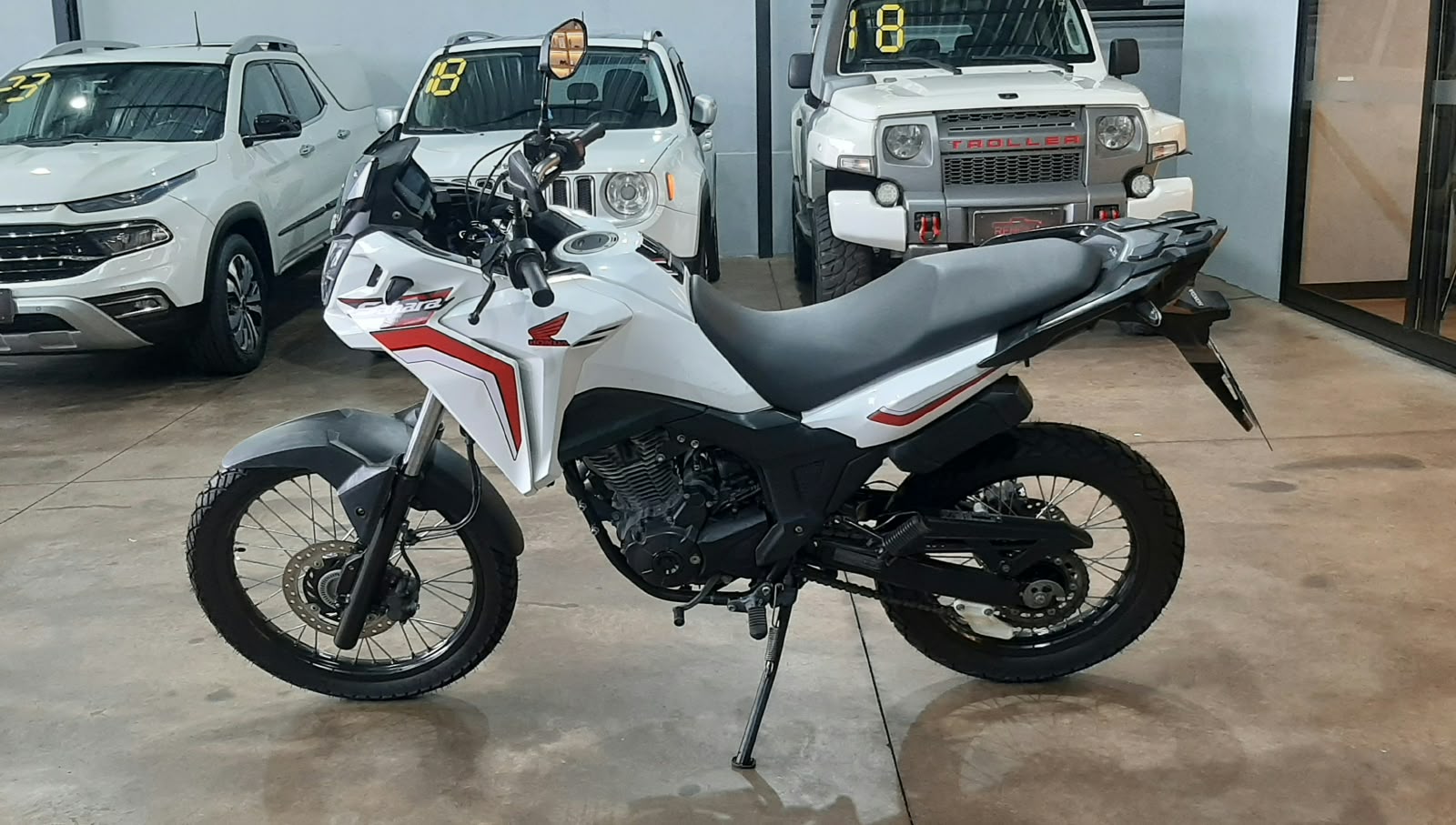 HONDA XRE 300 SAHARA