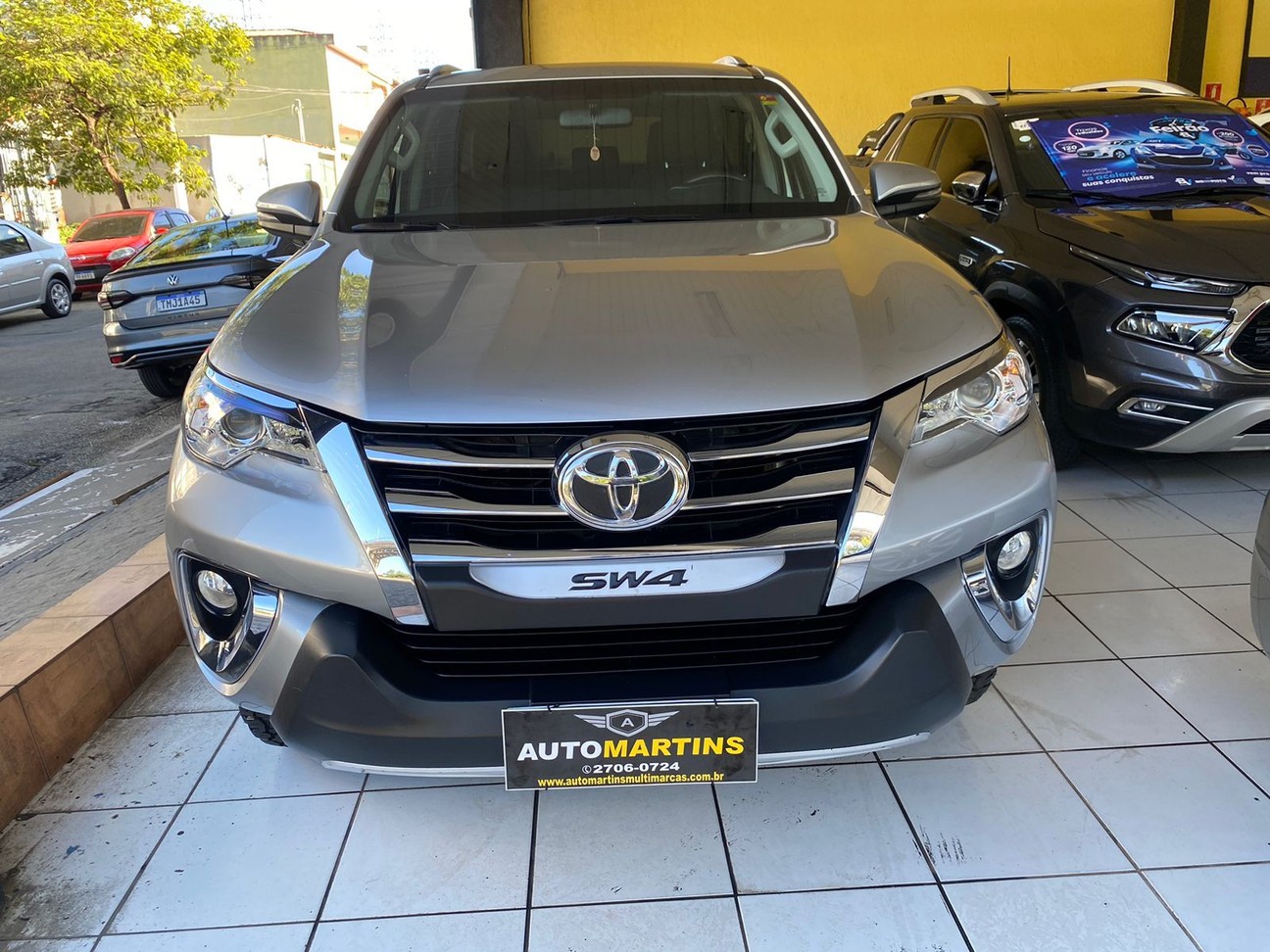 HILUX SW4 2.7 SRV 7 LUGARES 4X2 16V