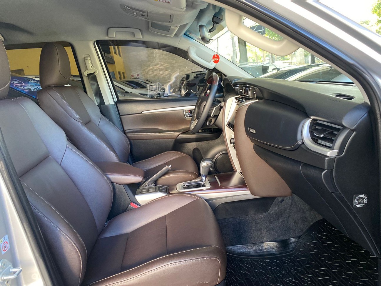 HILUX SW4 2.7 SRV 7 LUGARES 4X2 16V