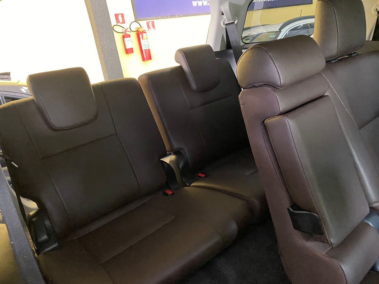 HILUX SW4 2.7 SRV 7 LUGARES 4X2 16V