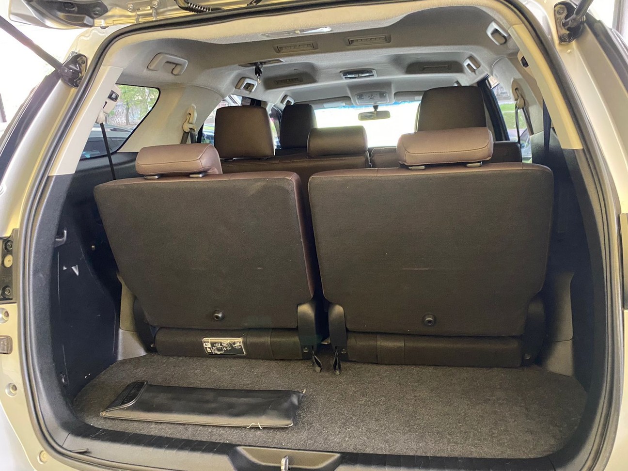 HILUX SW4 2.7 SRV 7 LUGARES 4X2 16V