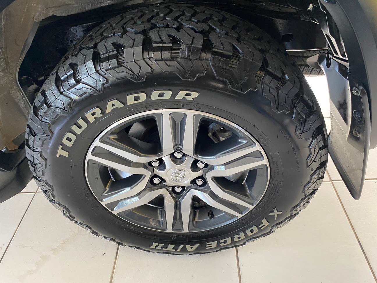 HILUX SW4 2.7 SRV 7 LUGARES 4X2 16V