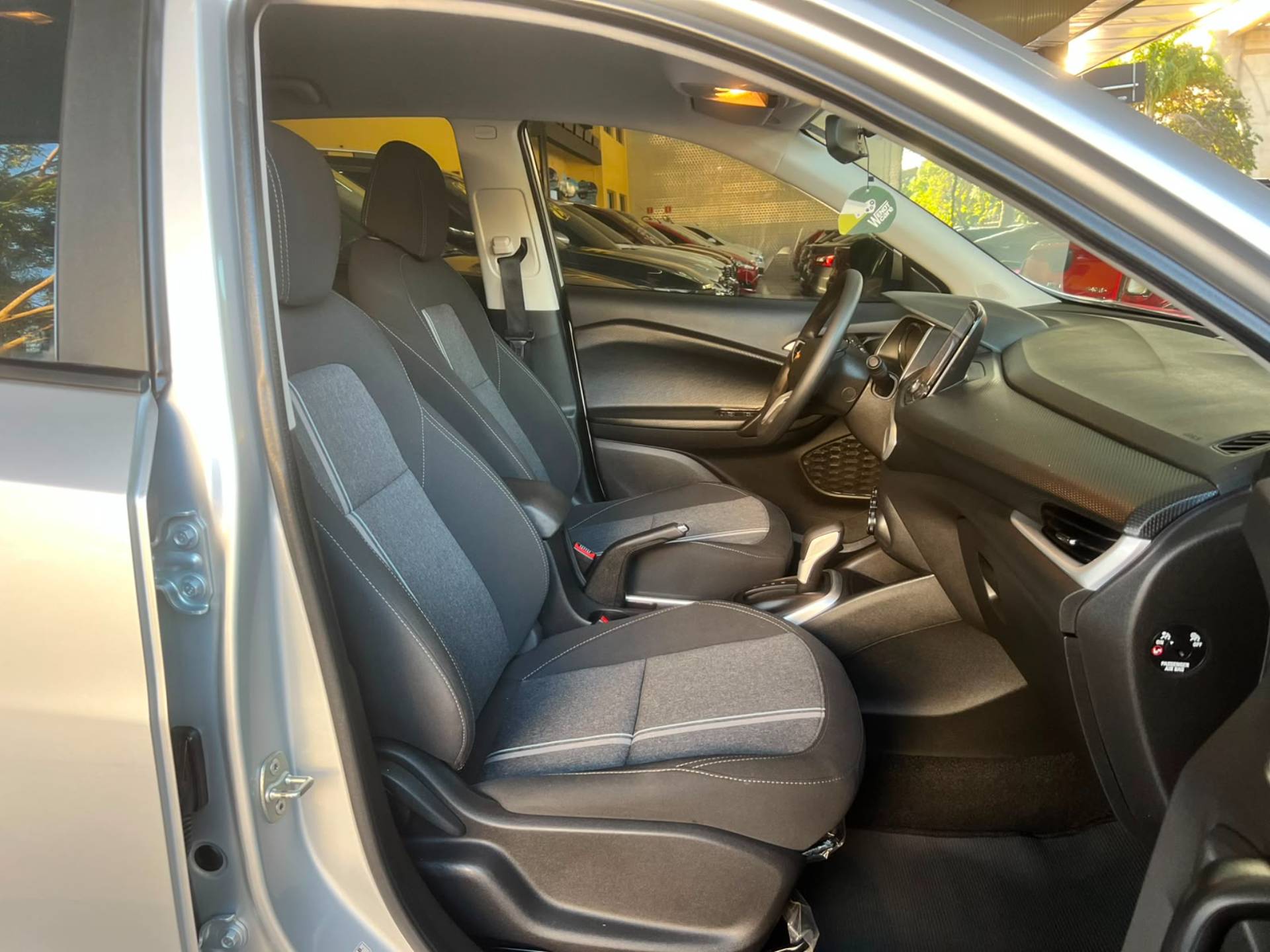 CHEVROLET TRACKER