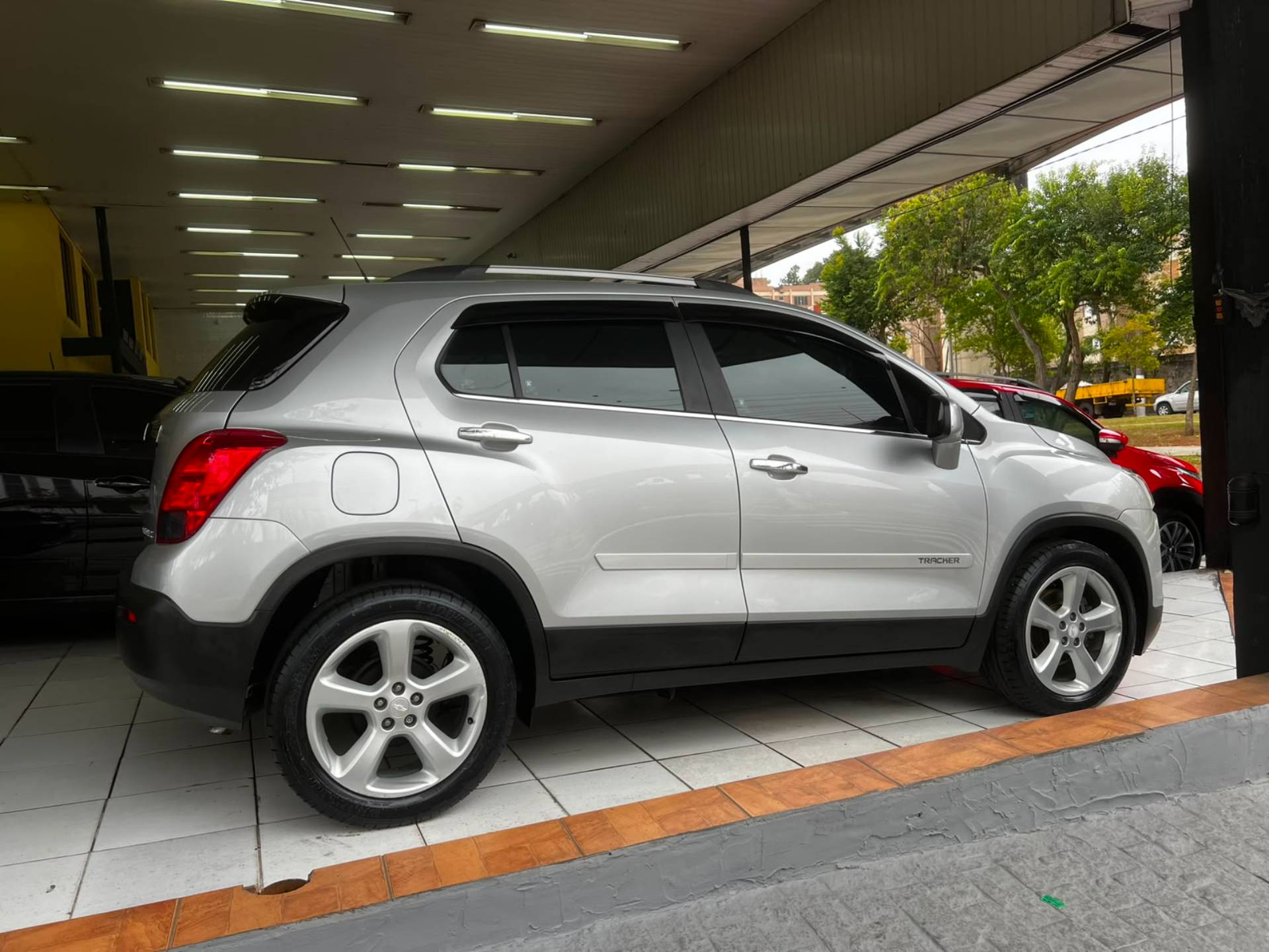 CHEVROLET TRACKER