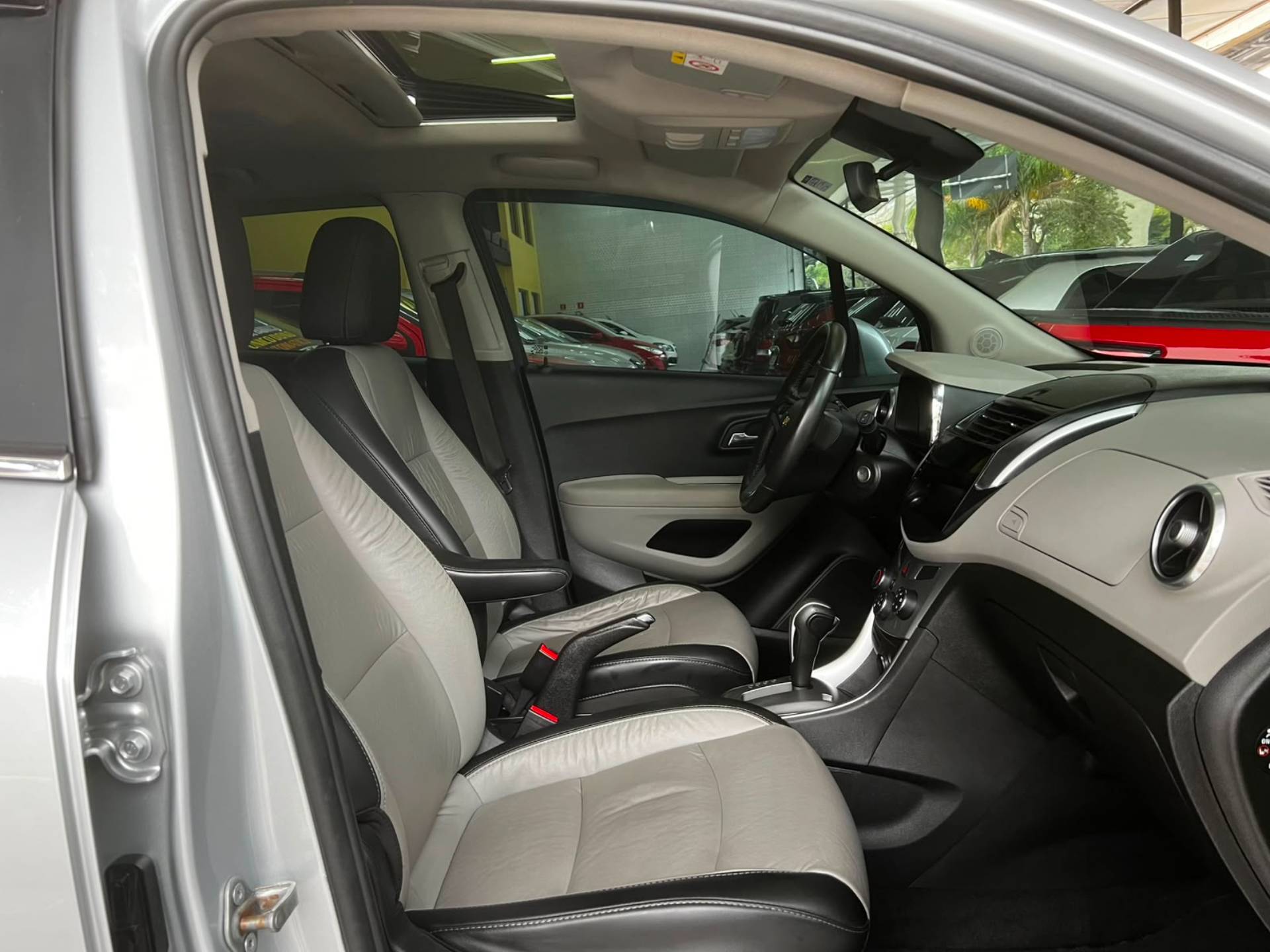 CHEVROLET TRACKER