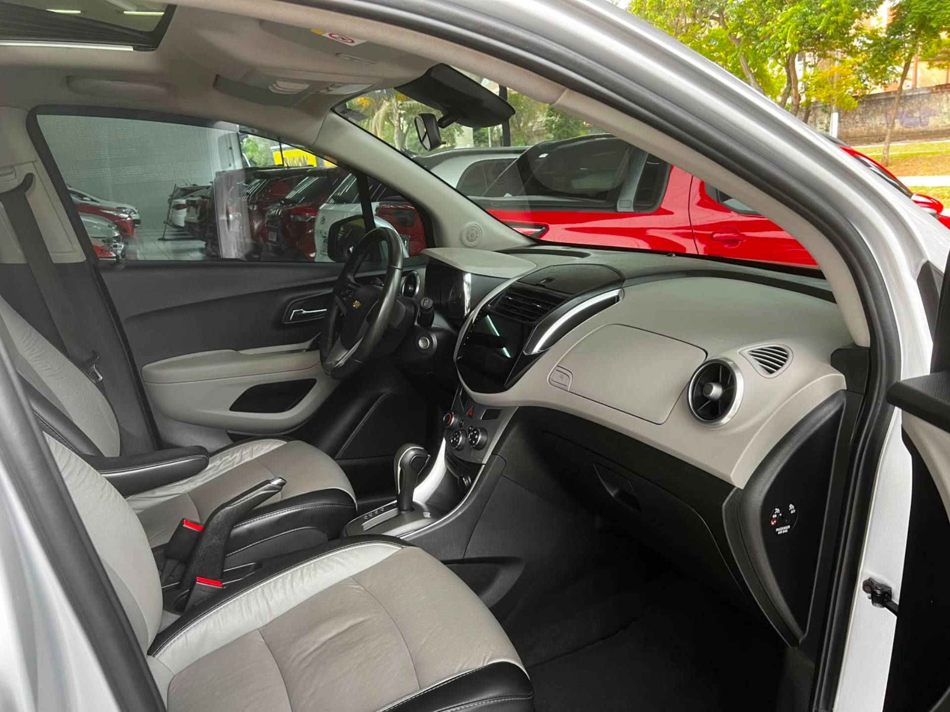 CHEVROLET TRACKER