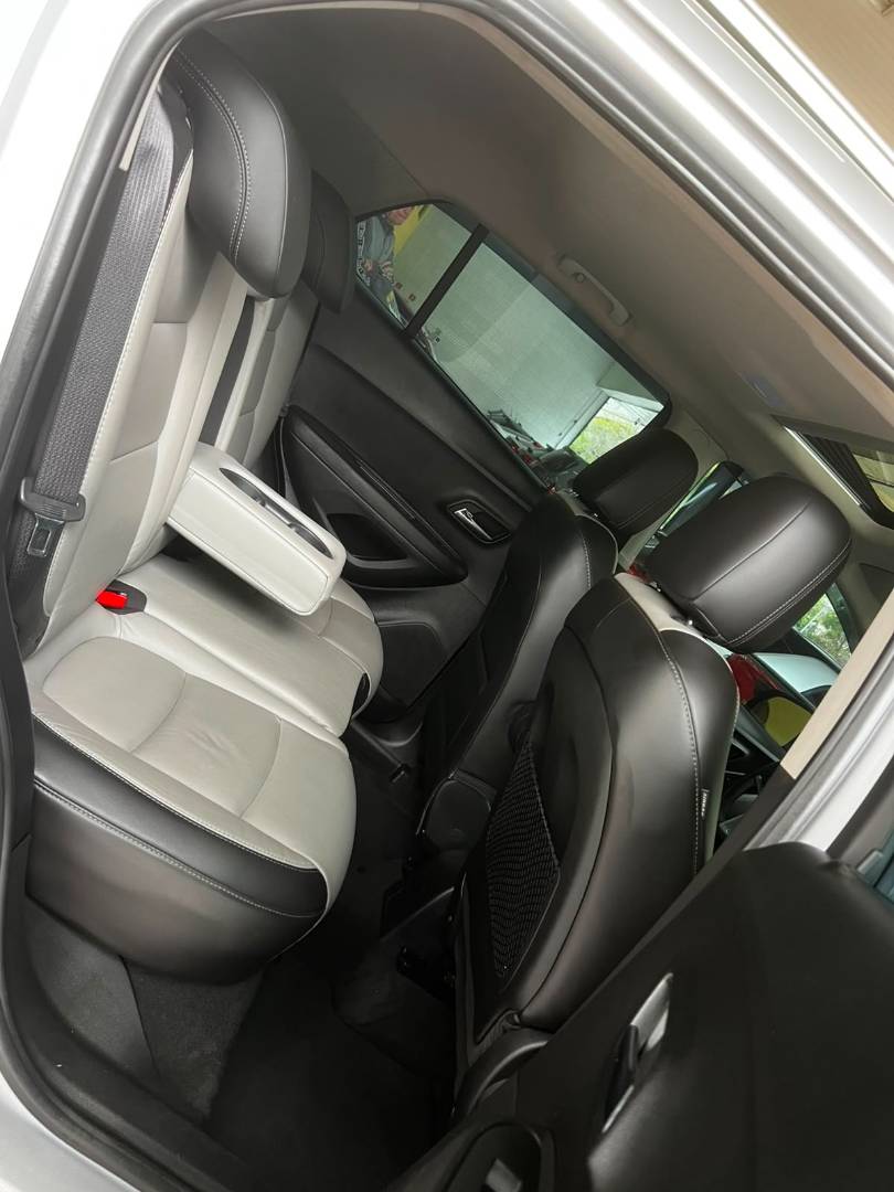 CHEVROLET TRACKER