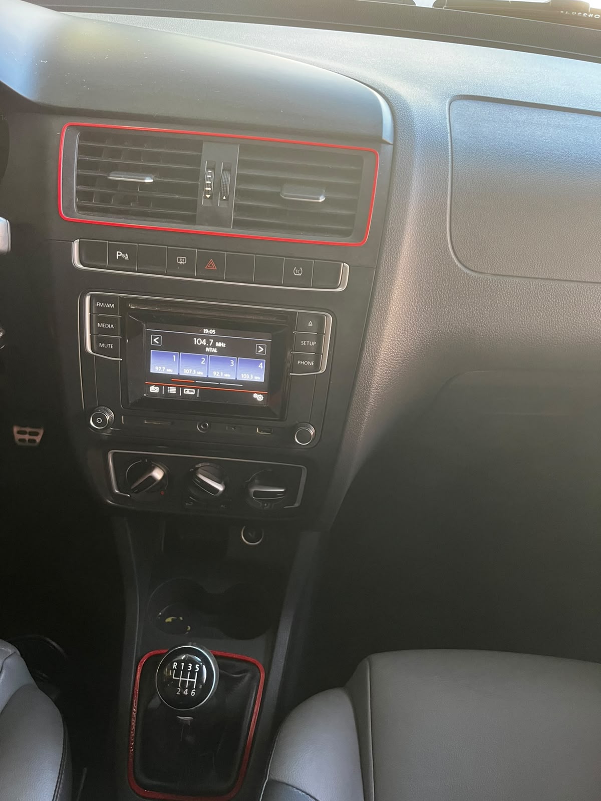 VOLKSWAGEN FOX