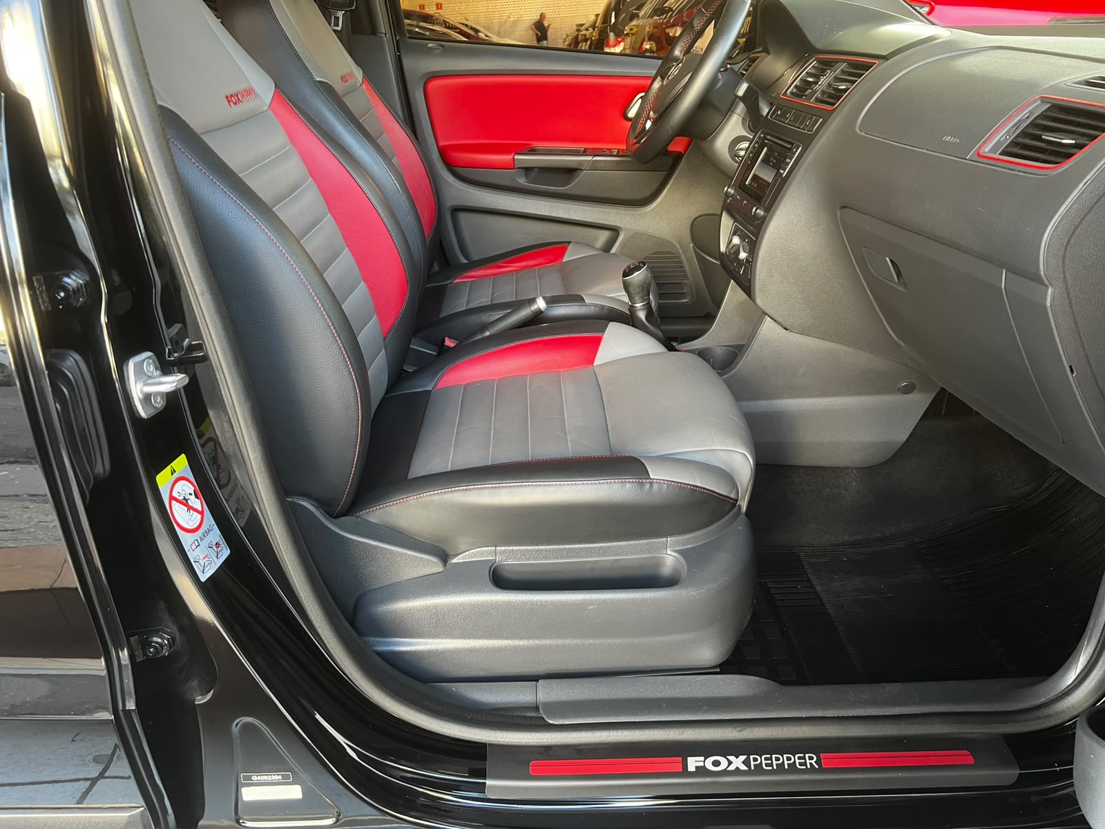 VOLKSWAGEN FOX