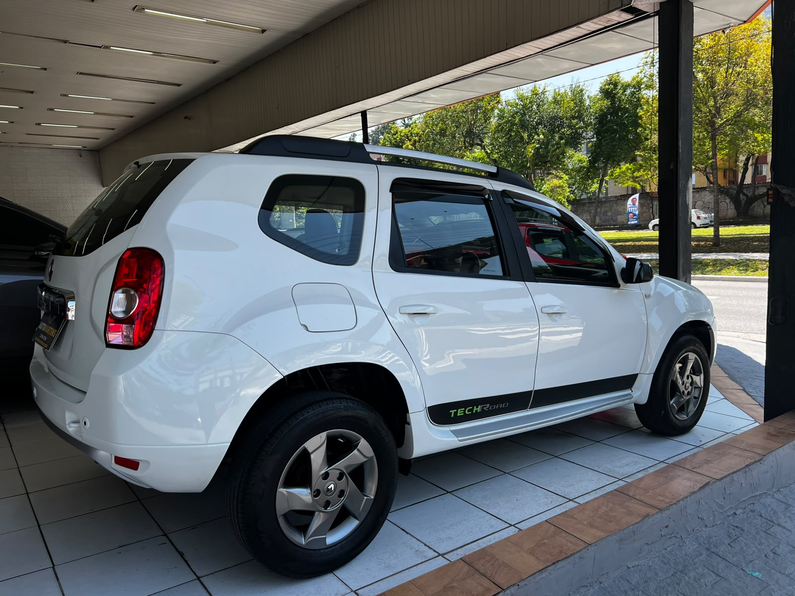RENAULT DUSTER