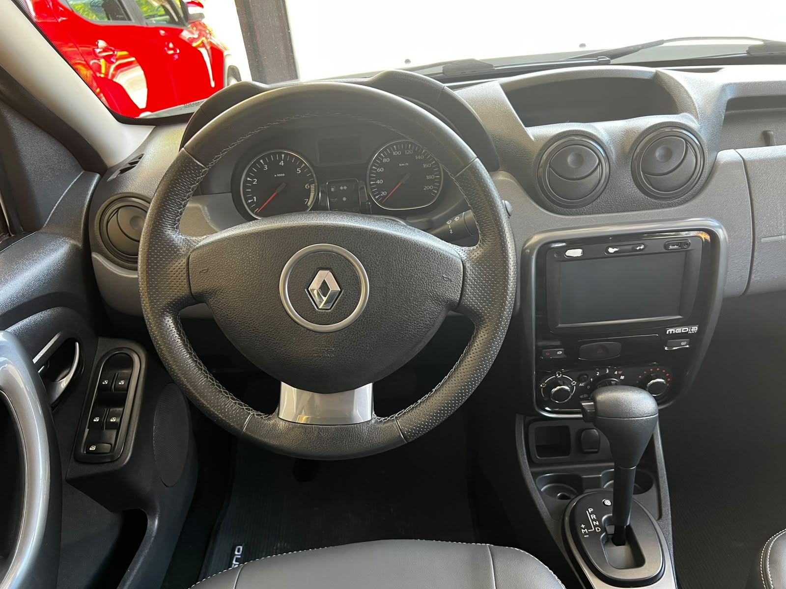 RENAULT DUSTER