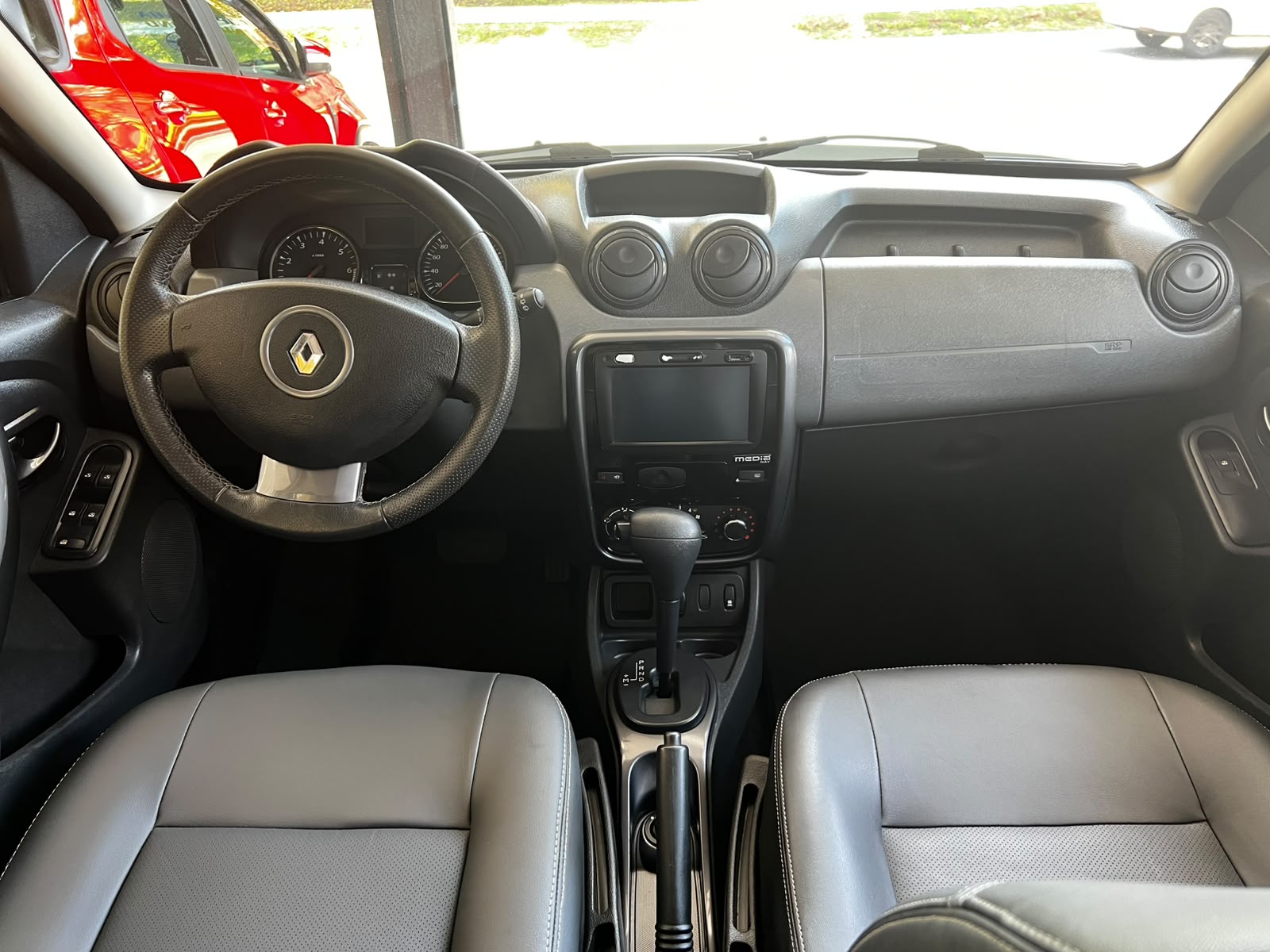 RENAULT DUSTER