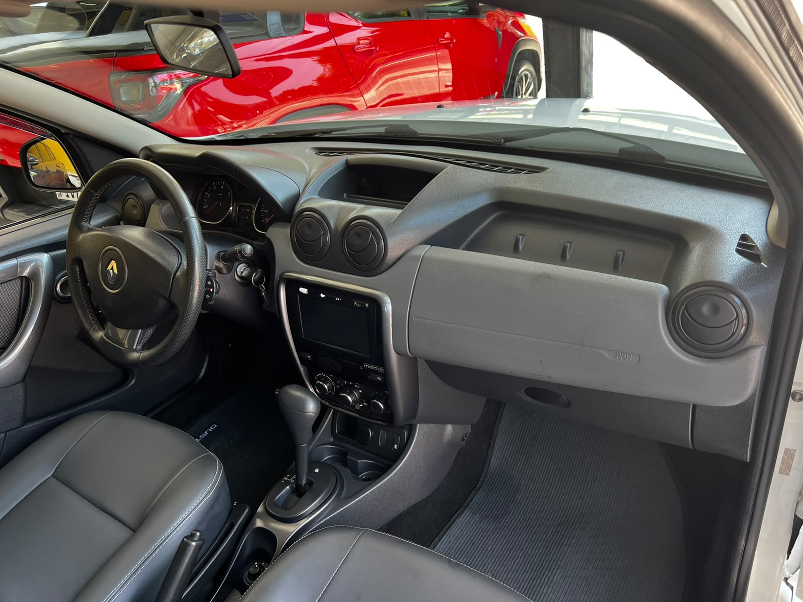 RENAULT DUSTER