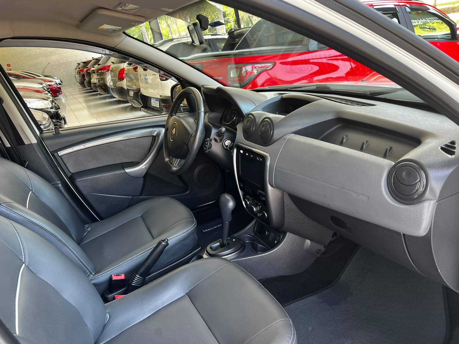 RENAULT DUSTER