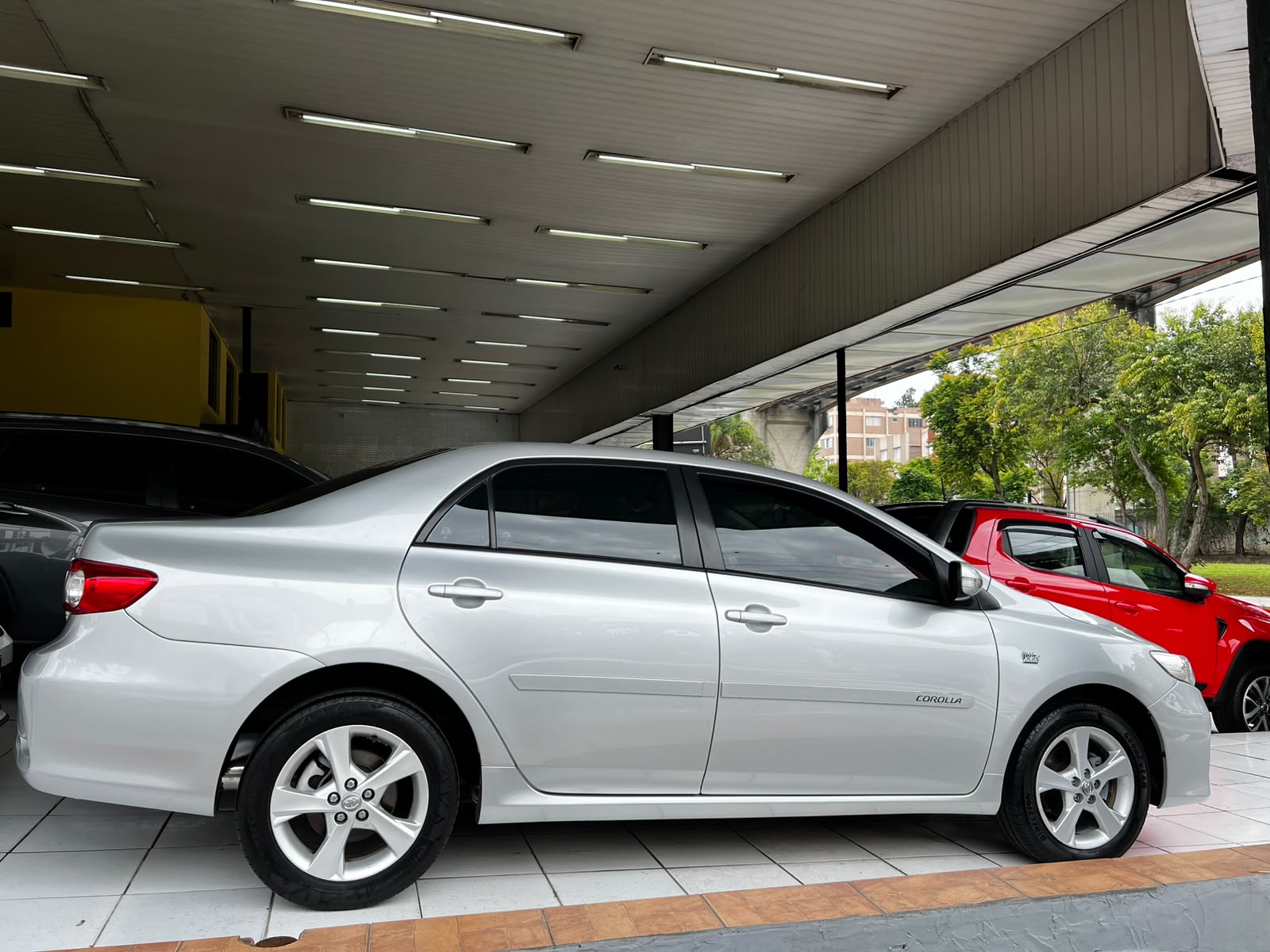 TOYOTA COROLLA