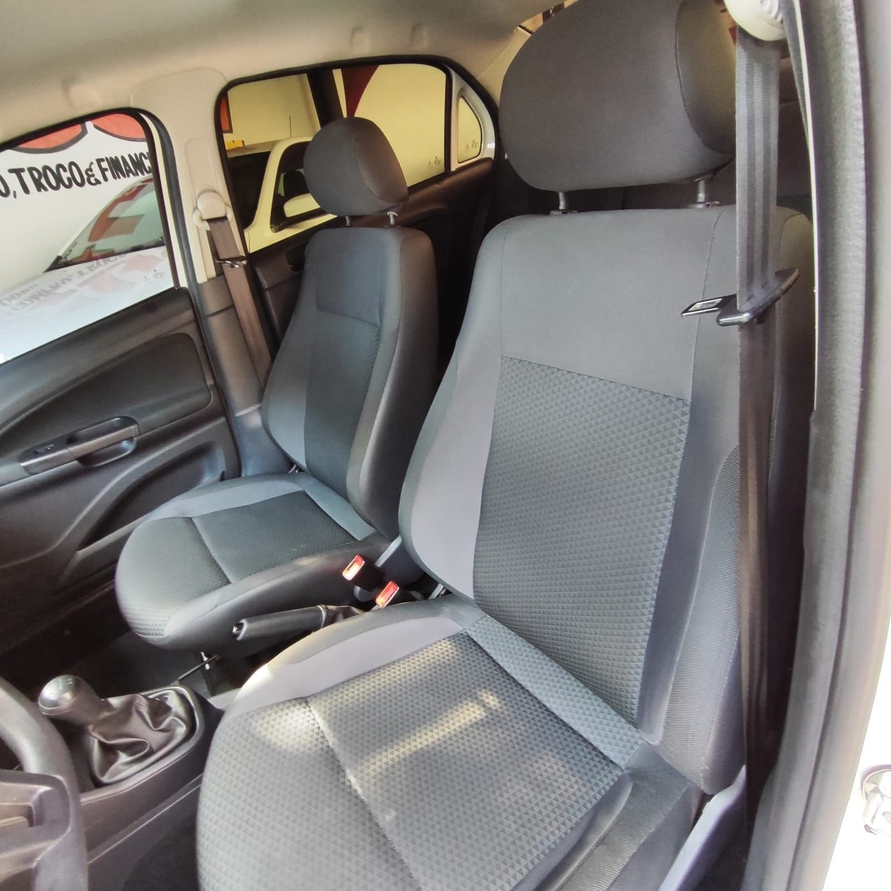 VOYAGE 1.0 12V MPI TOTAL