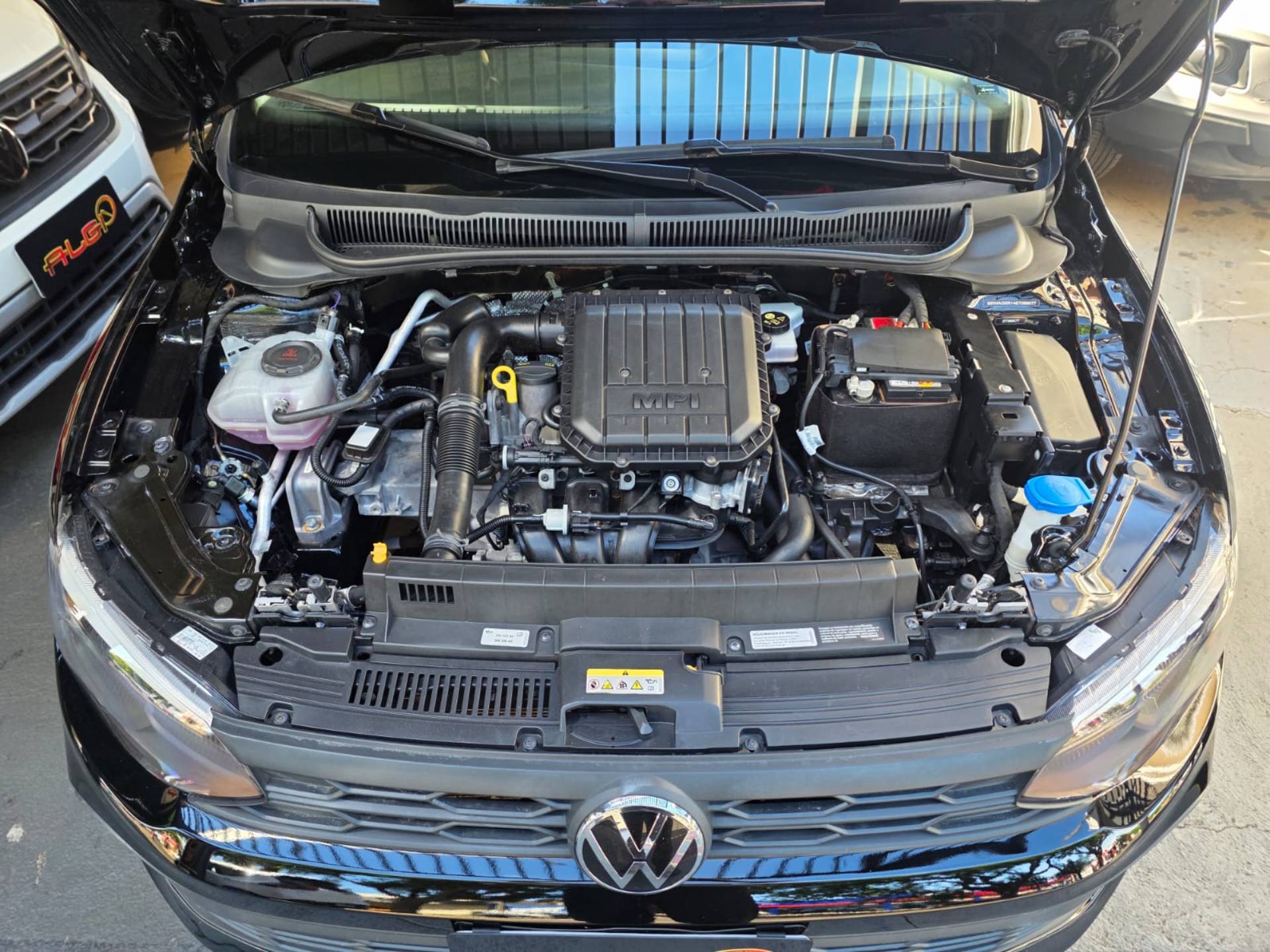 VOLKSWAGEN POLO
