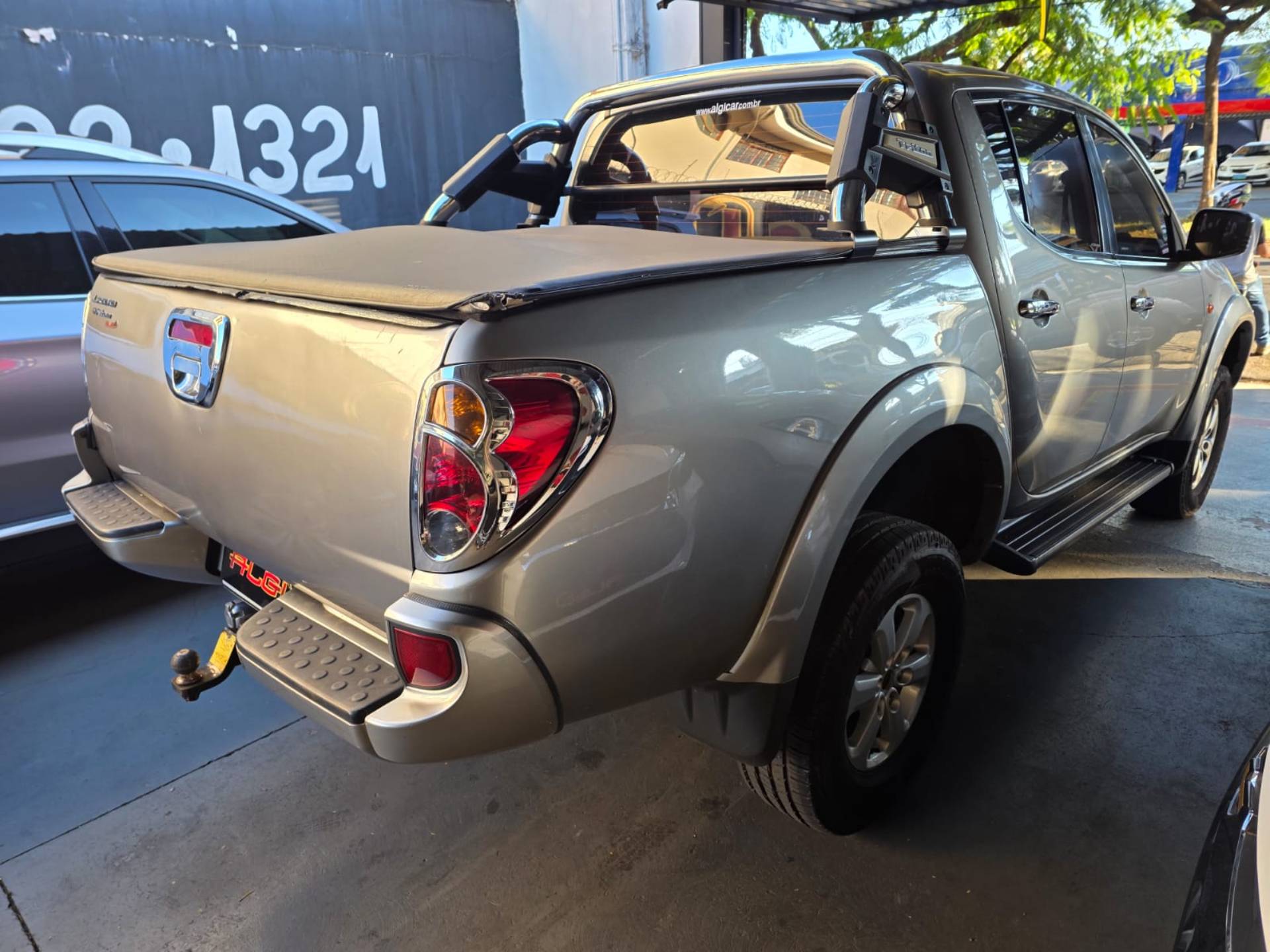 MITSUBISHI L200 TRITON