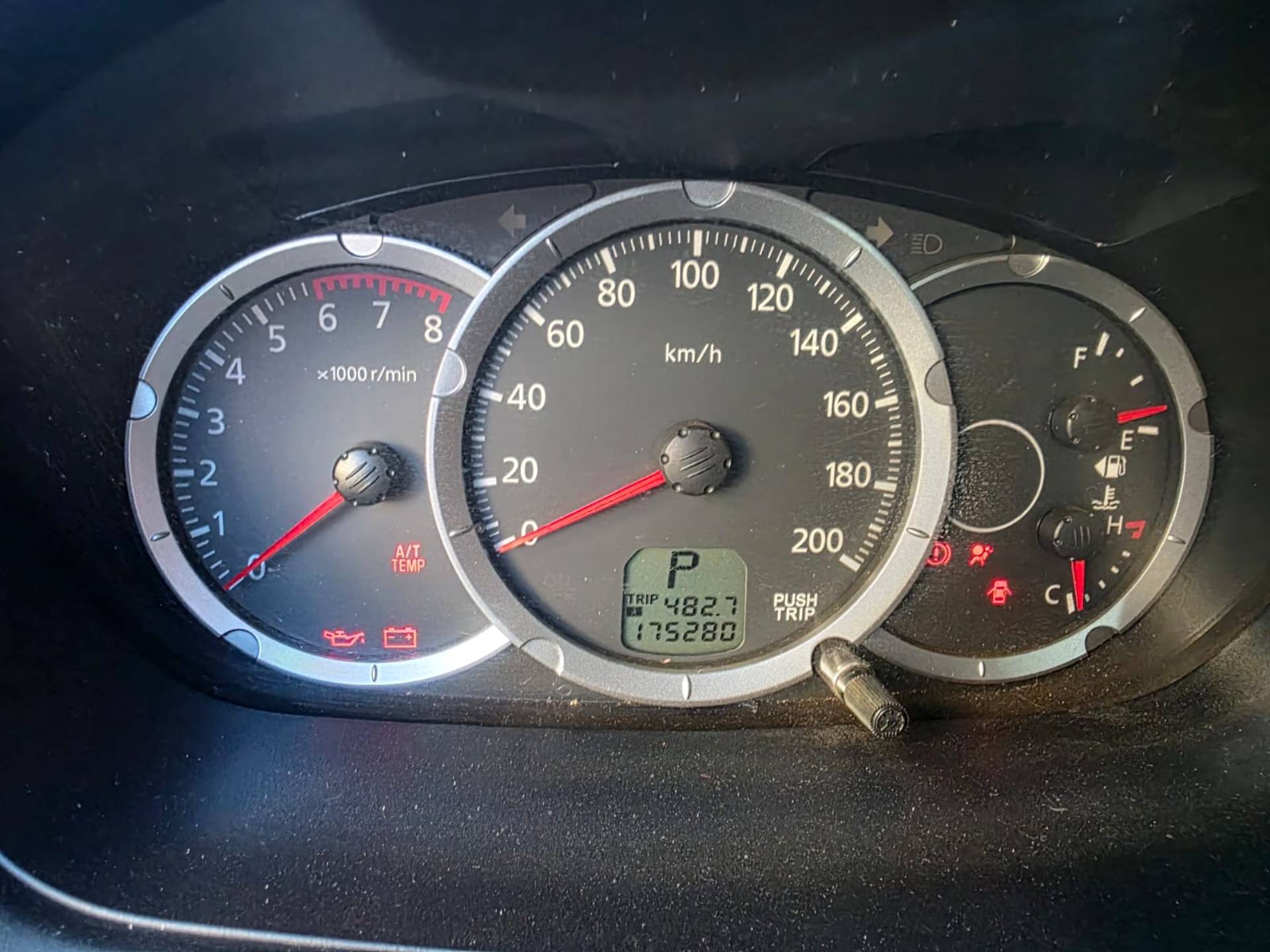 MITSUBISHI L200 TRITON