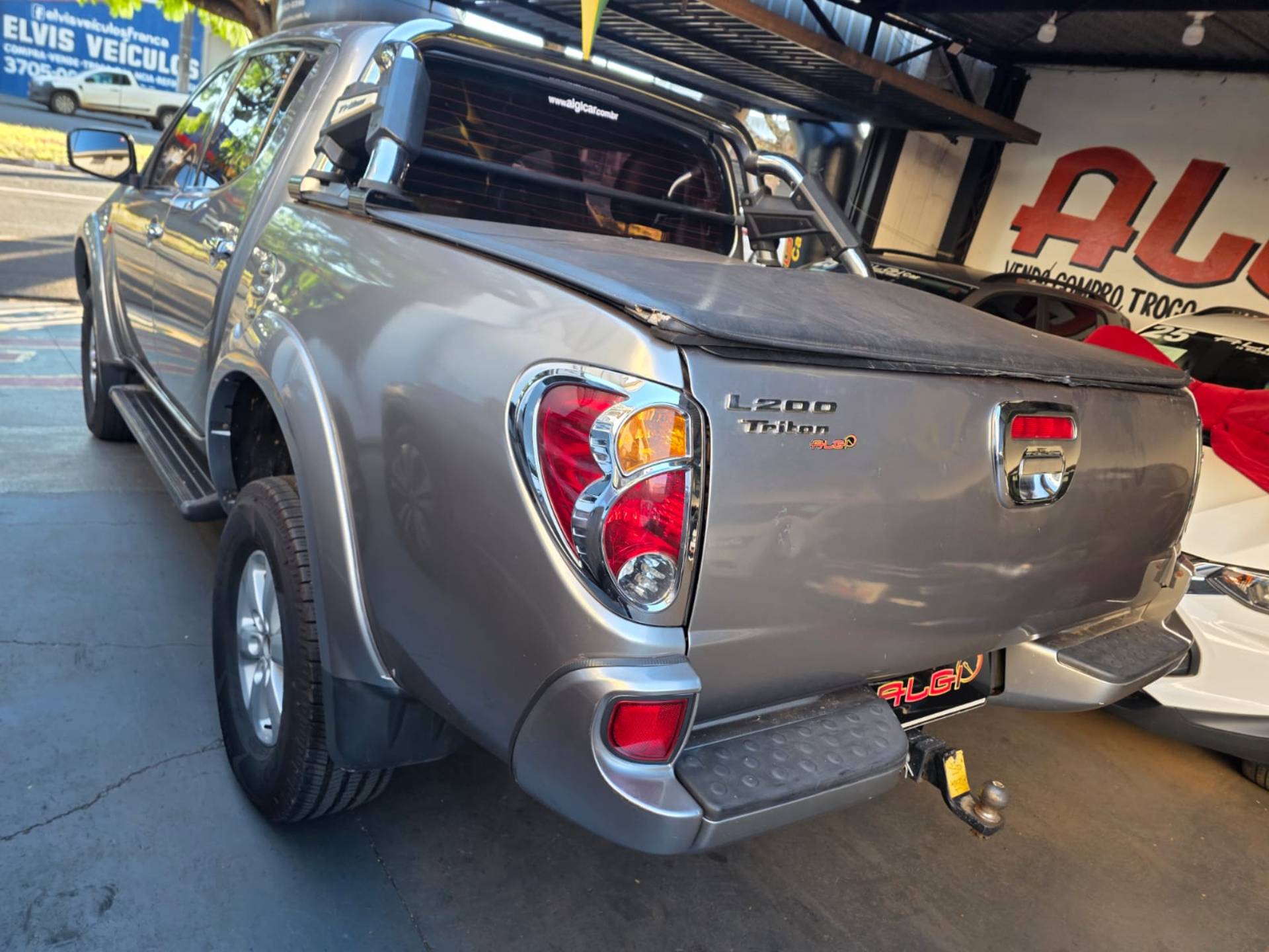 MITSUBISHI L200 TRITON