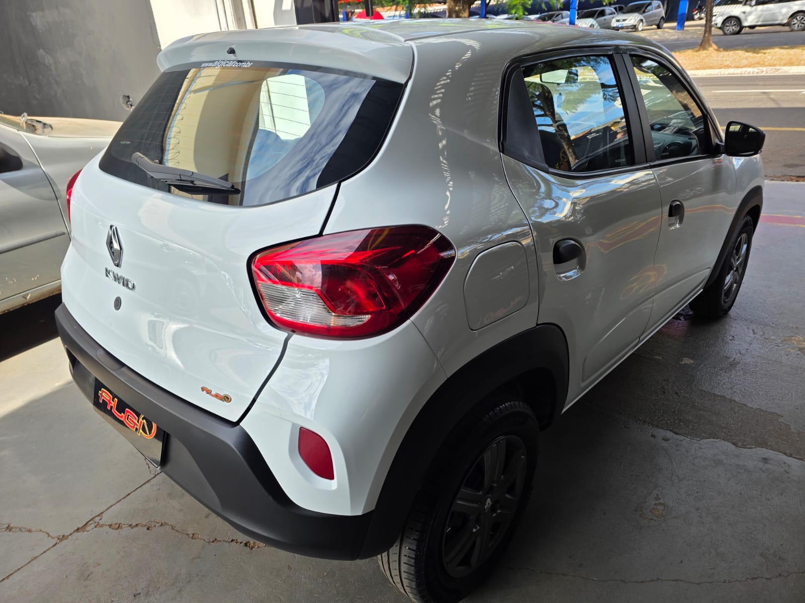 RENAULT KWID