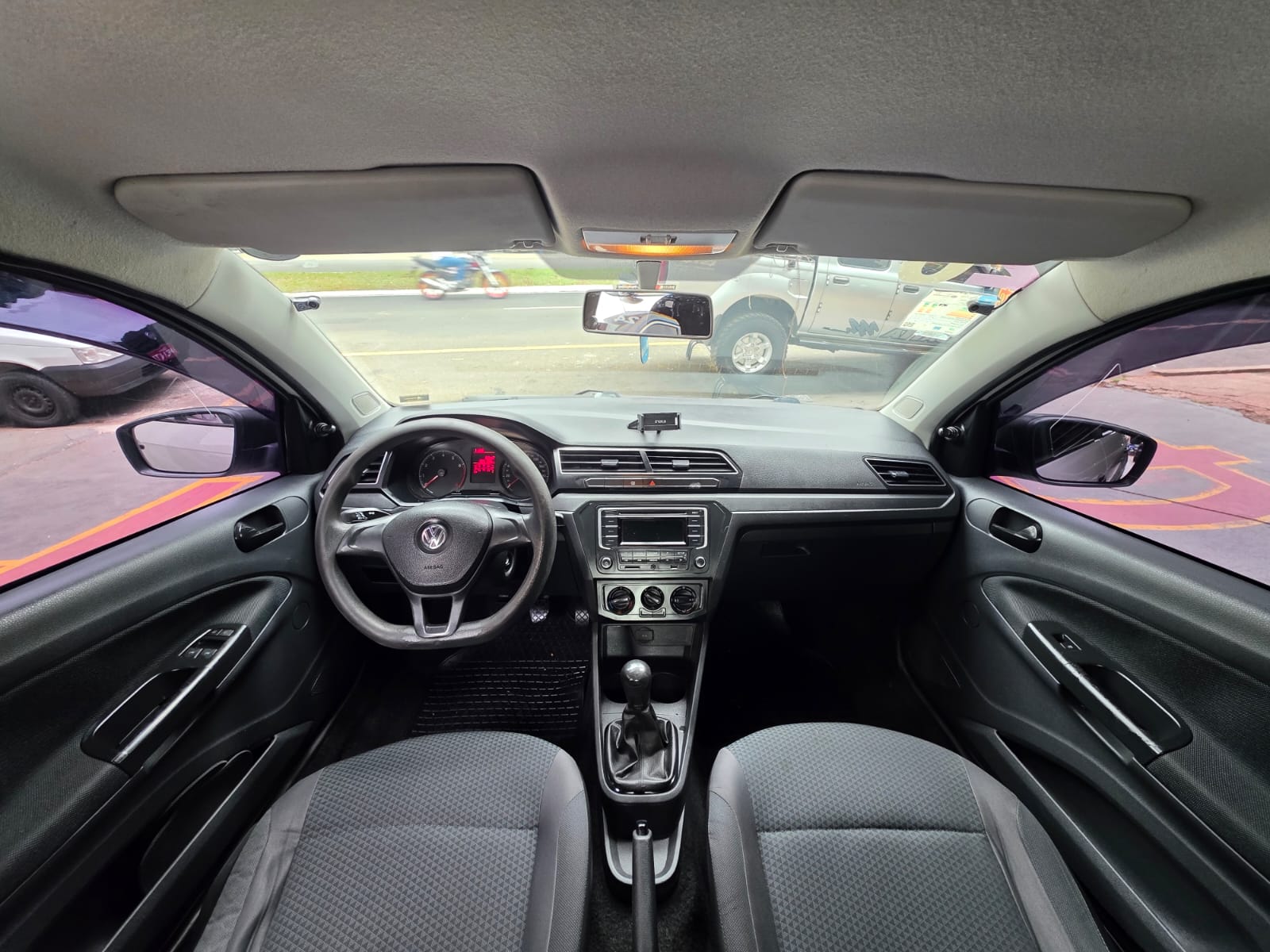 VOLKSWAGEN VOYAGE