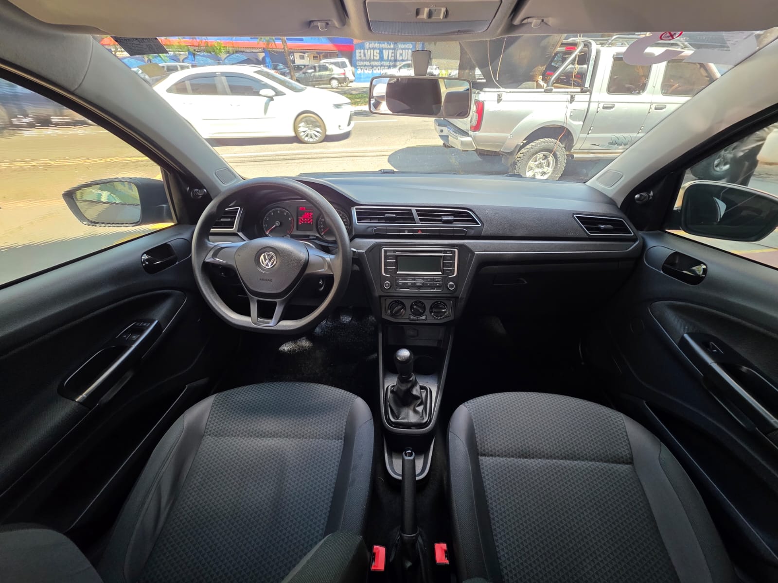 VOLKSWAGEN VOYAGE