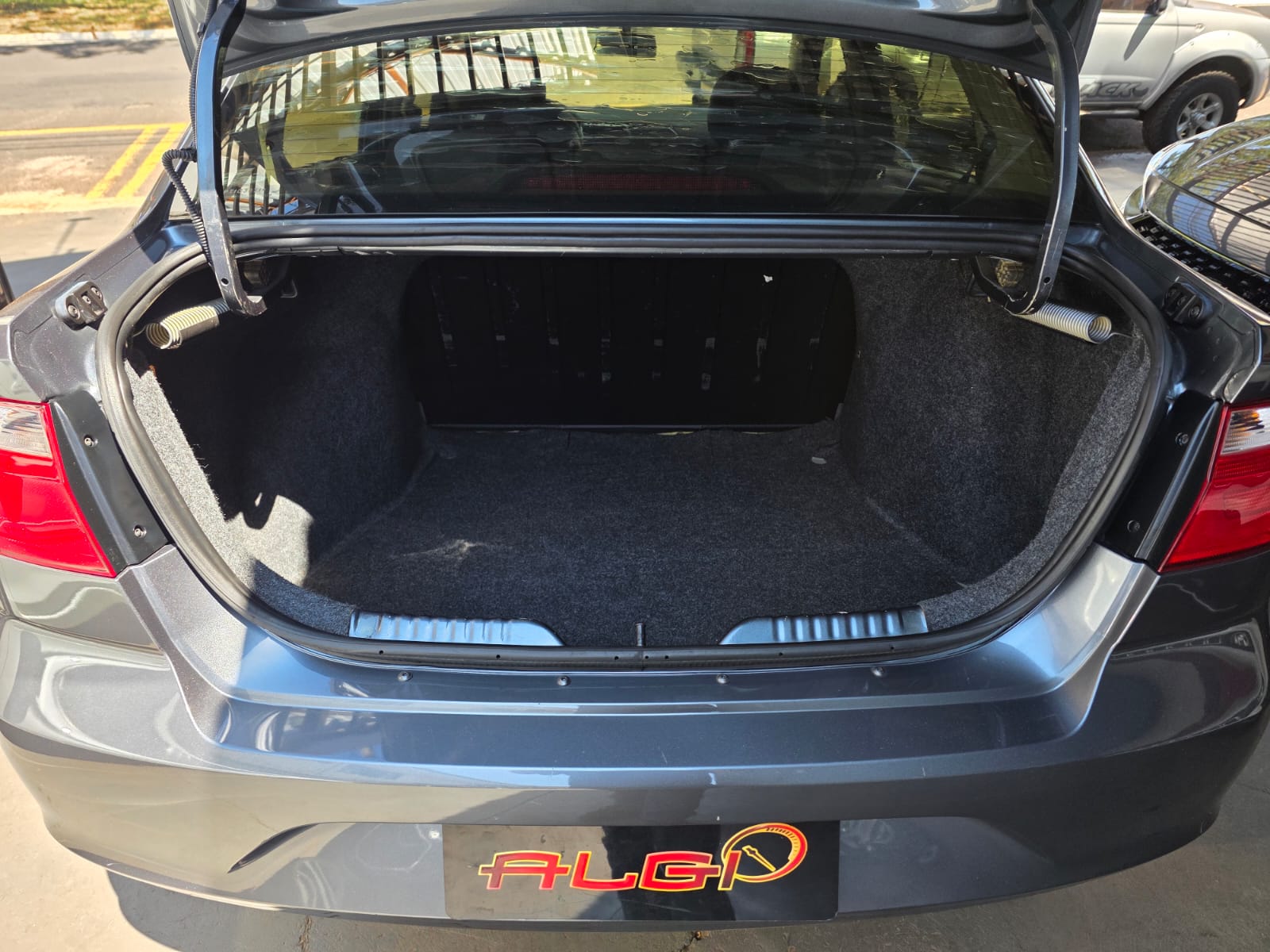 VOLKSWAGEN VOYAGE