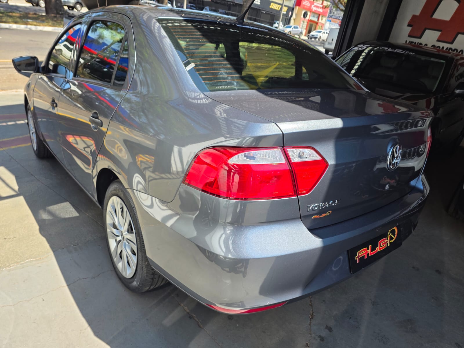 VOLKSWAGEN VOYAGE