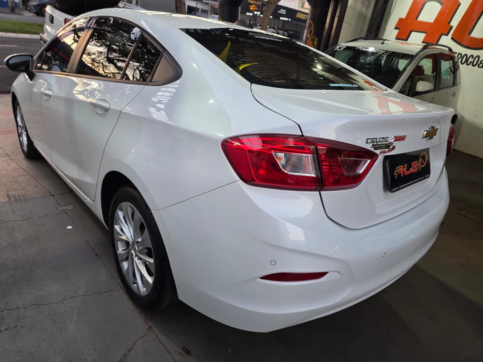 CHEVROLET CRUZE