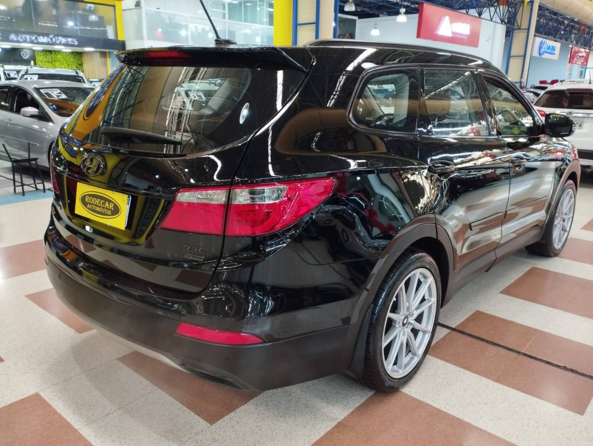 HYUNDAI GRAND SANTA FE