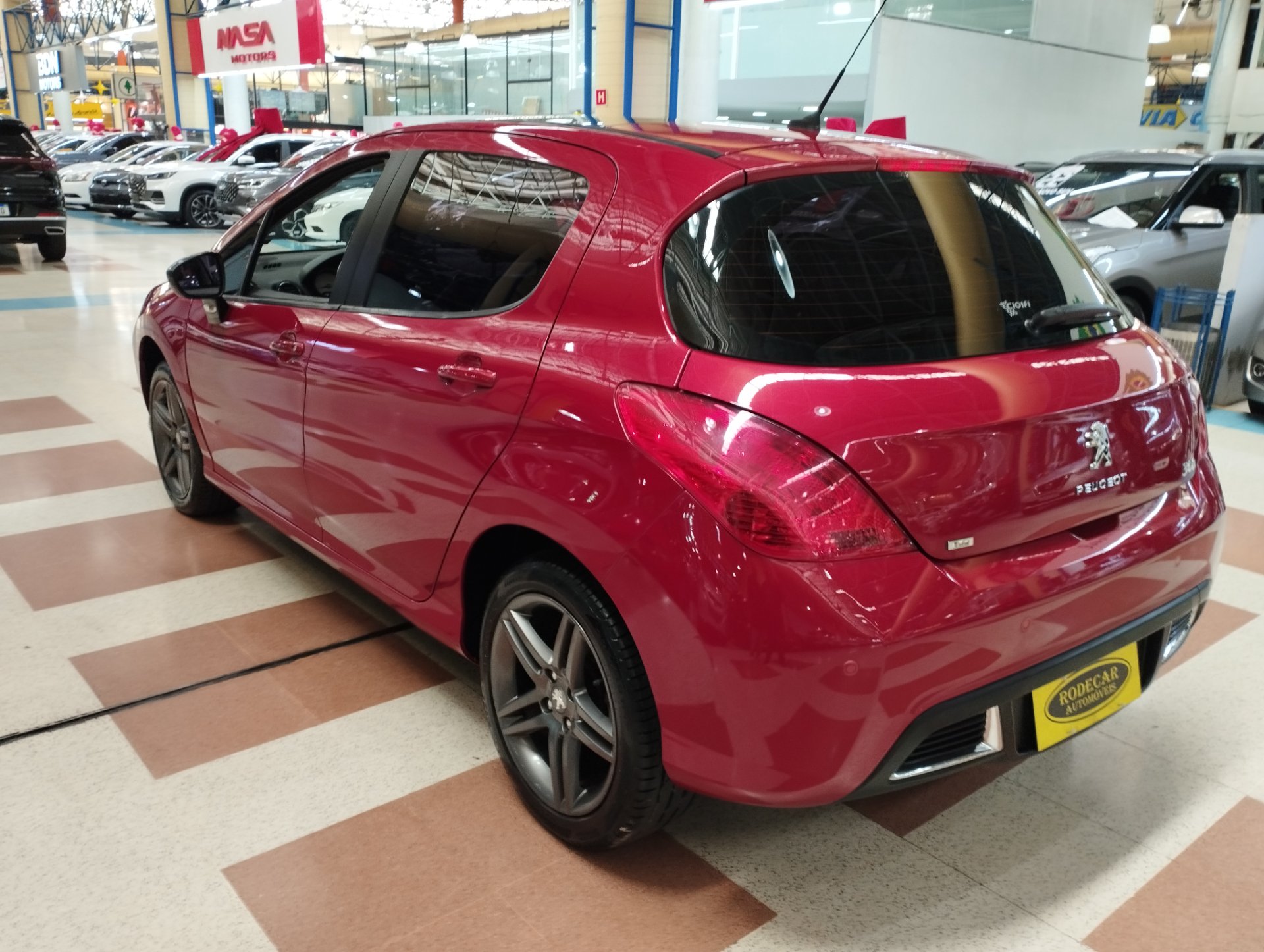 PEUGEOT 308