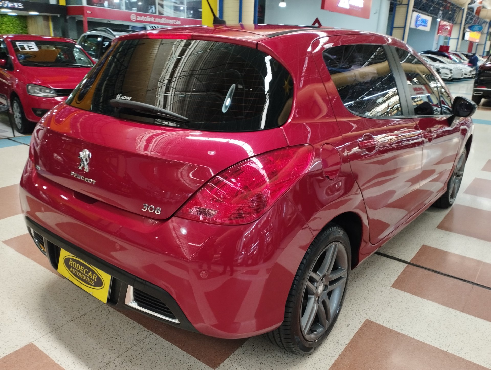 PEUGEOT 308