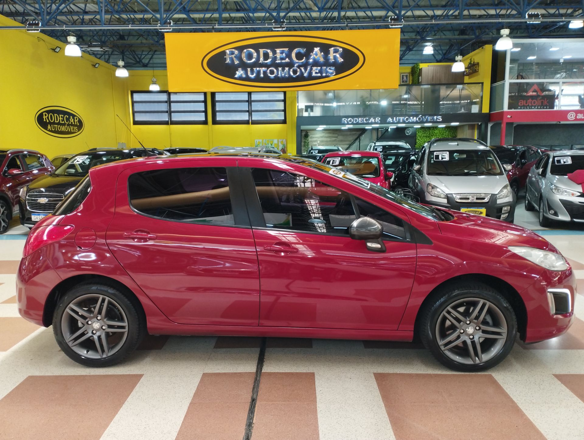 PEUGEOT 308