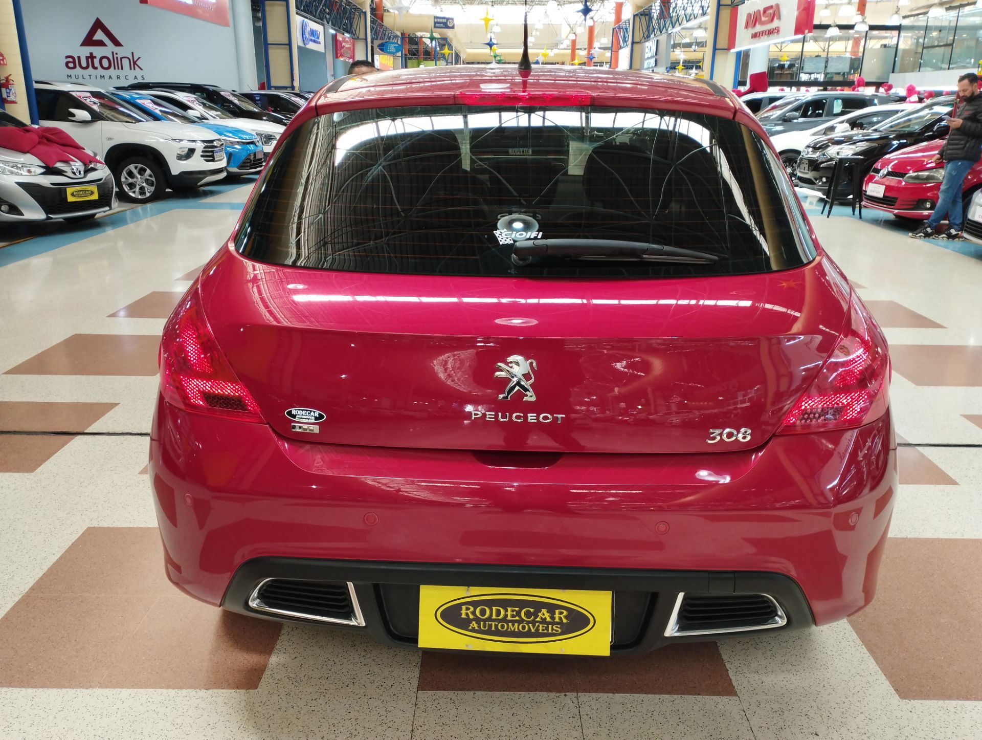 PEUGEOT 308