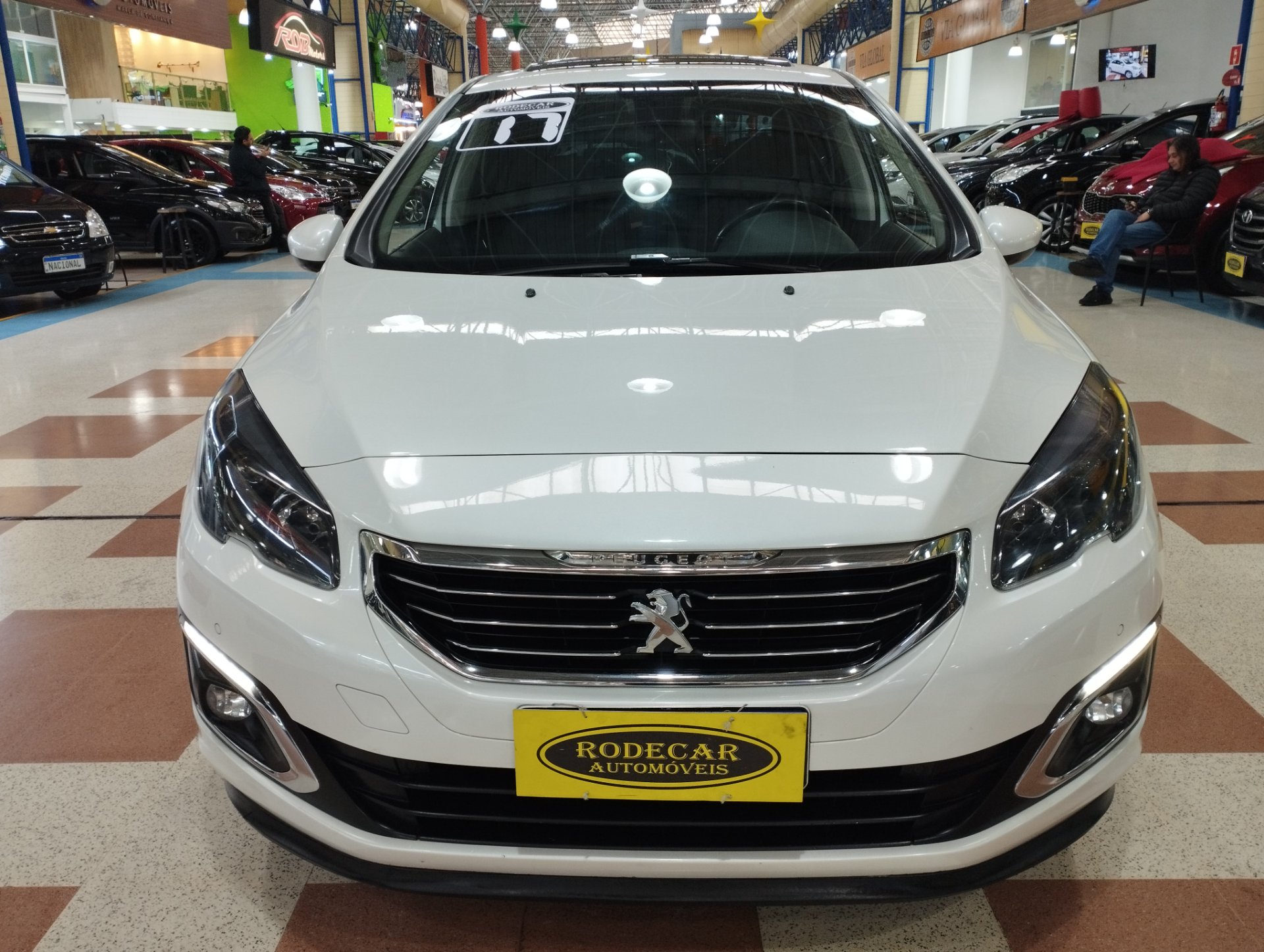 PEUGEOT 408