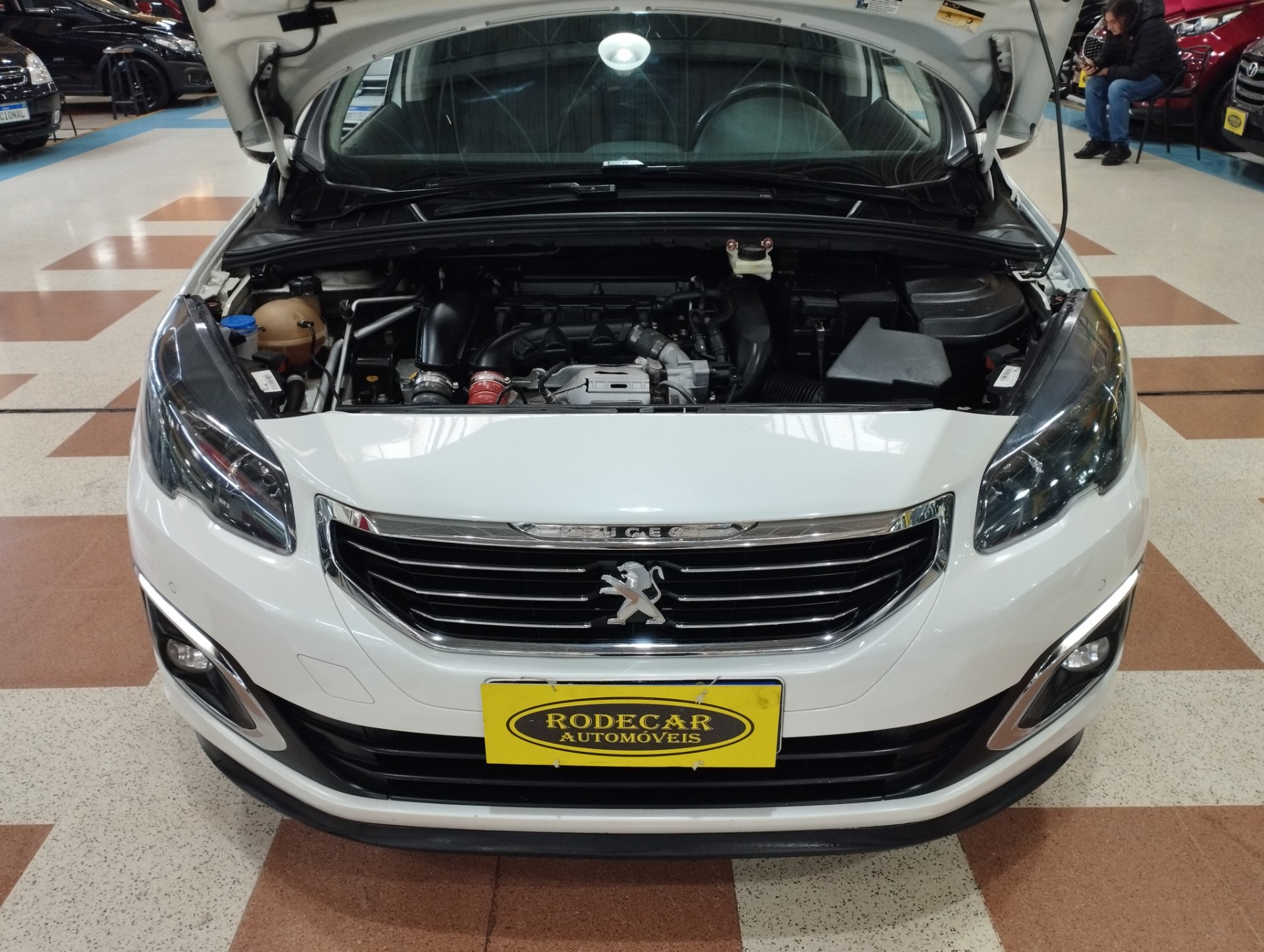 PEUGEOT 408