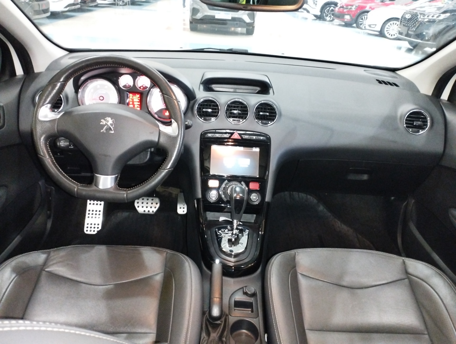 PEUGEOT 408