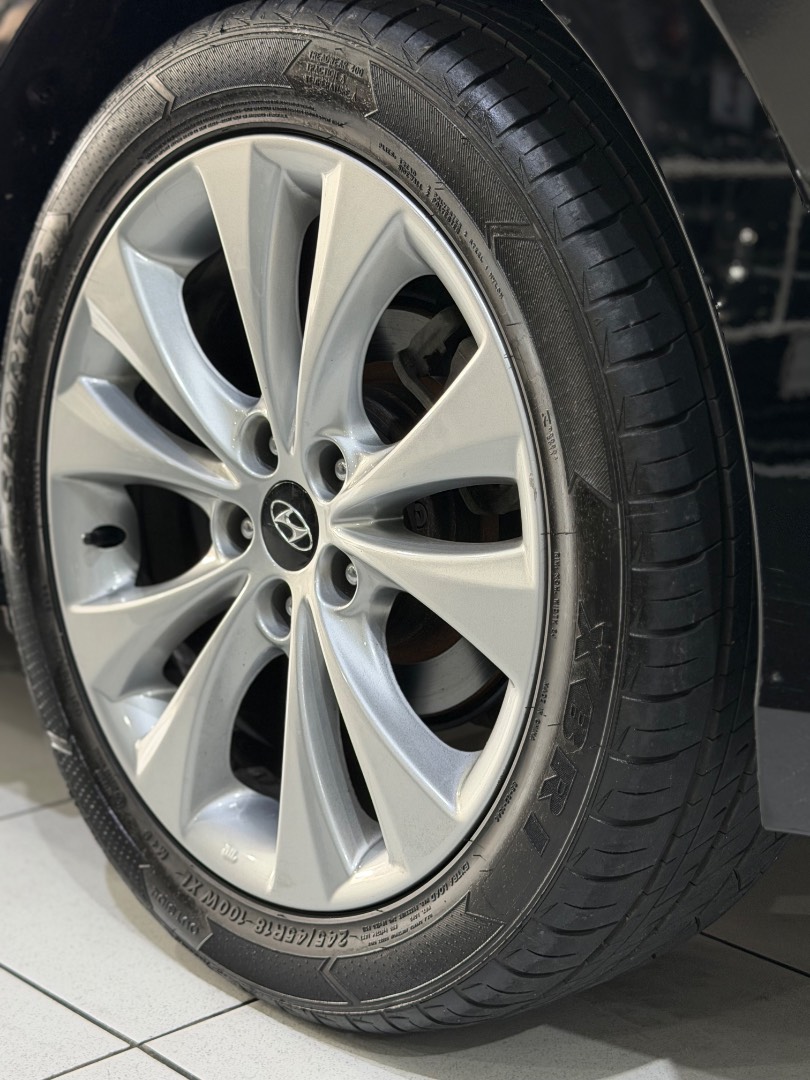 HYUNDAI AZERA