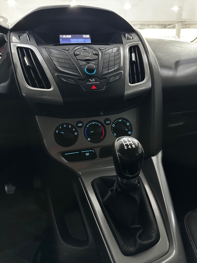 FORD FOCUS