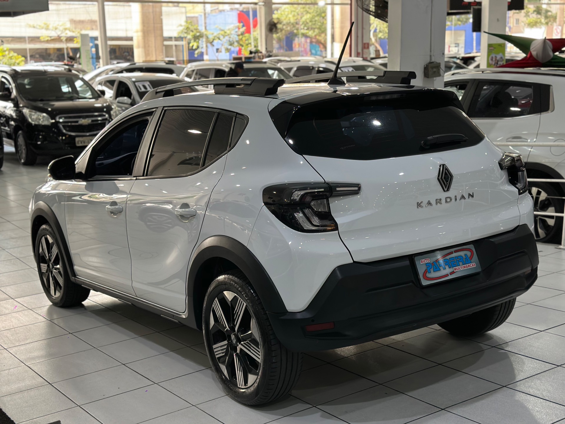 RENAULT JUVAQUATRE