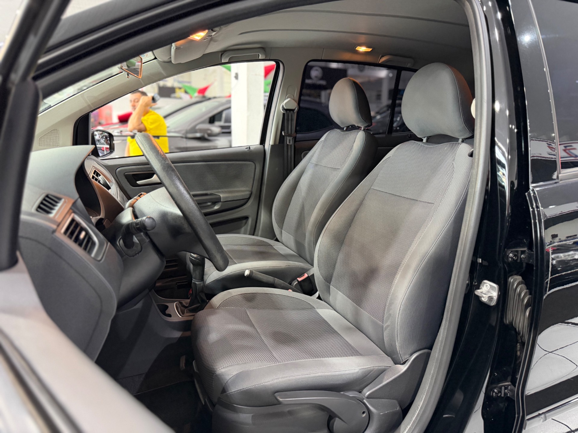 VOLKSWAGEN FOX
