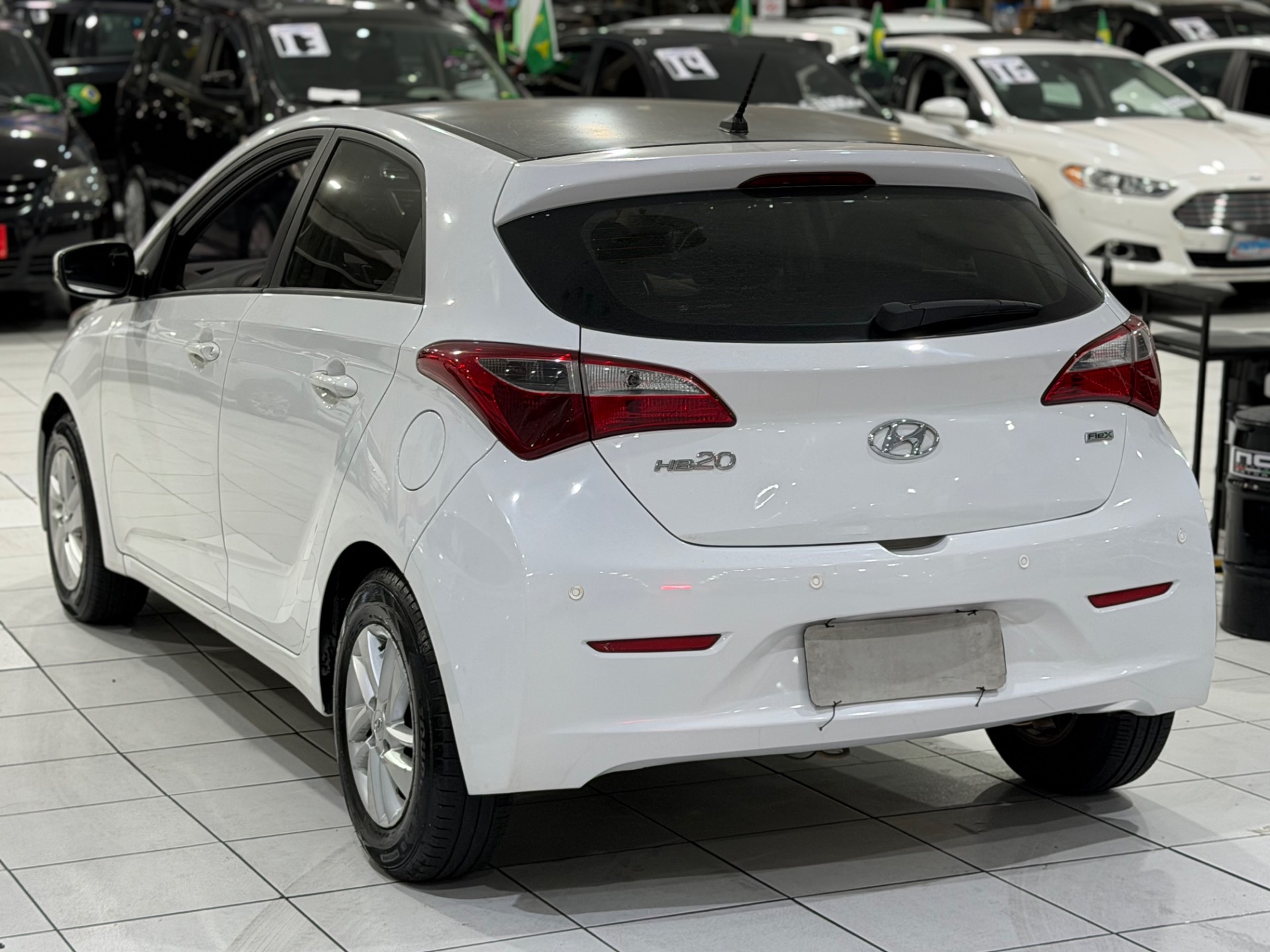 HYUNDAI HB20