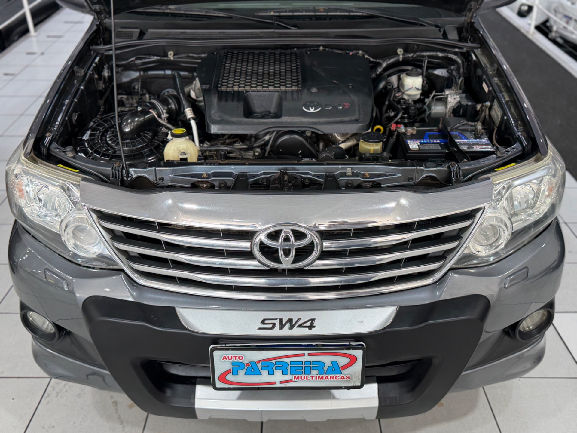 TOYOTA HILUX SW4