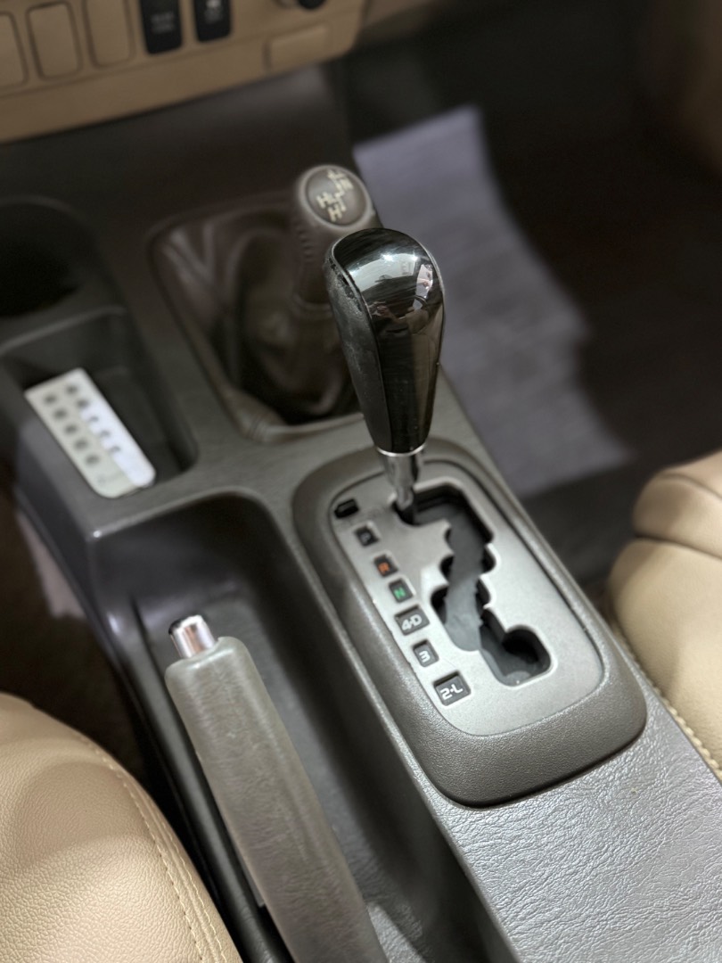 TOYOTA HILUX SW4