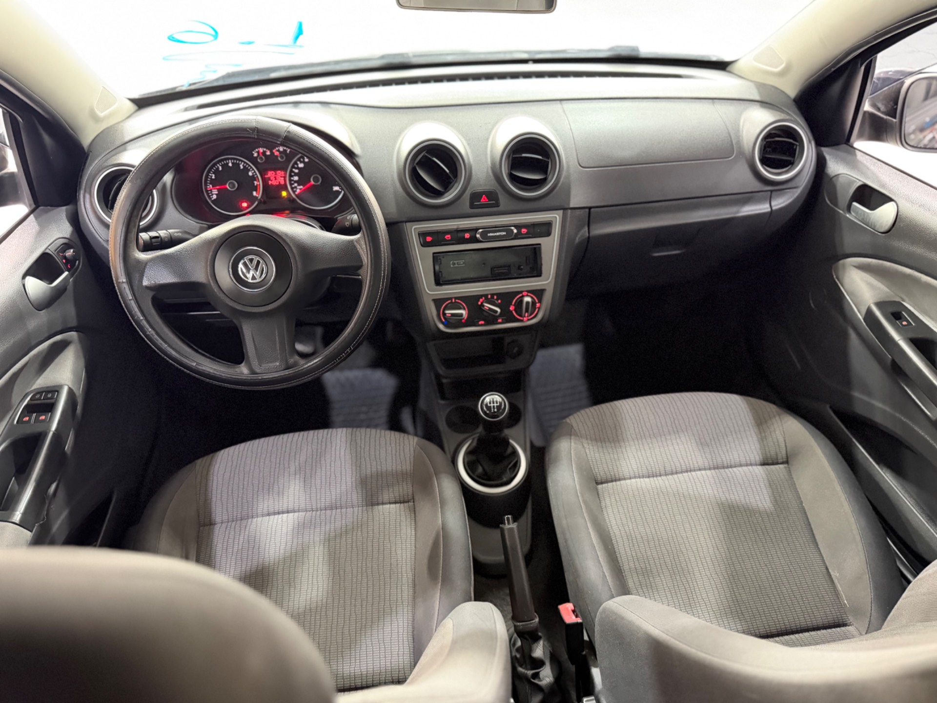 VOLKSWAGEN VOYAGE